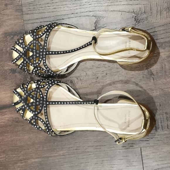 3/15 SALE Gold Embellished Sandals from Zara - Picture 2 of 7